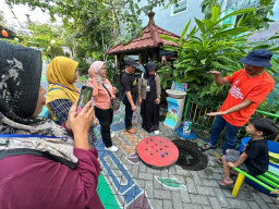 Pemdes Mantingan Rembang Belajar ke Kampung Edukasi Sampah Sidoarjo