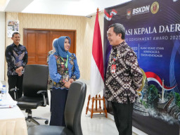 Ning Ita Presentasikan Dua Inovasi Unggulan Mojokerto ke Tim Juri IGA Award