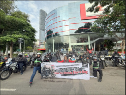 MPM Honda Jatim Lepas Konsumen dan Komunitas Big Bike Honda Menuju Honda Bikers Day 2025 di Garut