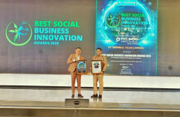 PT Terminal Teluk Lamong Raih Dua Penghargaan Bergengsi Bidang Social Business Innovation dan Best Green CEO 2025