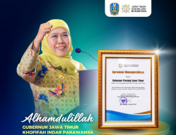 Gubernur Jawa Timur Raih Penghargaan BKKBN