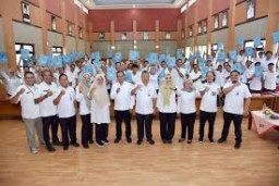 PPPK Paruh Waktu Pemkab Pacitan Terima SK Pengangkatan