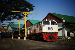 KAI Kembangkan Inovasi Kereta di Balai Yasa Surabaya