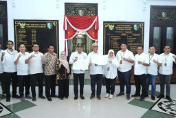 Bulog Jamin Fasilitas Pengolahan Hasil Panen di Madura
