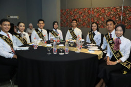 Wabup Alif Bekali Finalis Cak Yuk Gresik Tentang Wisata Gresik