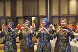 Tim PKK Gresik Suguhi Ibu-ibu Bakorwil II dengan Kuliner Khas Gresik