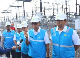 Sukses Jaga Terang Malam Natal, Dirut PLN Terus Kawal Keandalan Sistem Kelistrikan Nasional