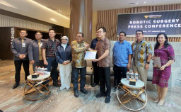 Waron Hospital Surabaya Mulai Layani Bedah Robotik