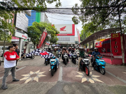 Komunitas Honda Ramaikan Launching New Honda Vario 125 di GOR Sidoarjo