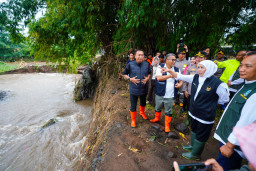 Gubernur Khofifah Respons Cepat Perbaikan Irigasi Pascabanjir Situbondo