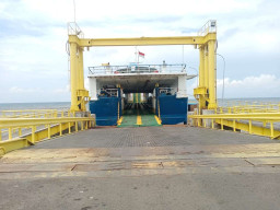 Cuaca Buruk, Penyeberangan Situbondo-Sumenep Ditunda Sementara