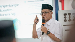 Menteri Haji Larang Kepala Daerah Jadi Petugas Haji