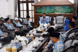 Pemkab Sidoarjo Berangkatkan Umroh 7 Juara MTQ Jatim