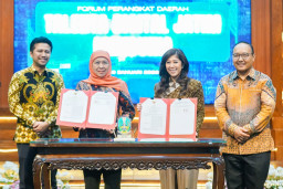 Gubernur Khofifah Bersama Menkomdigi Meutya Hafid Luncurkan Program Talenta Digital Jatim Mendunia