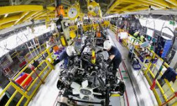 Industri Otomotif Jadi Penopang Penting Ekonomi Nasional