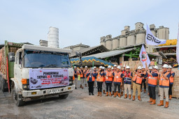 SIG Kirim 36.000 Bata Interlock Presisi Untuk Pembangunan Hunian Tetap di Kampung Talang, Padang, Sumatra Barat