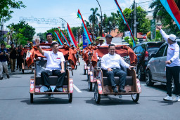 200 Pembecak Kota Gresik Terima Bantuan Becak Listrik Gratis dari Presiden