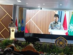 Wagub Emil Dardak Paparkan Strategi Aeroseeding dan Pemberdayaan Ekonomi Warga