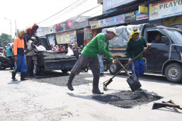 Jelang Lebaran, Pemkab Sidoarjo Percepat Perbaikan Jalan