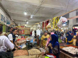 Ramadan-Idul Fitri Satgas Pangan Sampang Pastikan Stok Sembako Aman