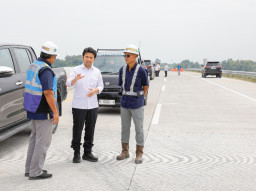 Wagub Emil Sebut Ruas Tol Gending-Besuki Bisa Dilewati Fungsional Saat Arus Mudik Lebaran