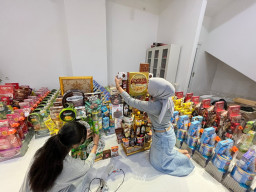 Jelang Lebaran, Penjual Hampers di Bojonegoro Kantongi Omzet Puluhan Juta