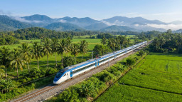 PLN Group Tuntaskan Proyek Elektrifikasi Jalur Kereta Malaysia