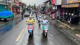 Tetap #Cari_Aman Saat Puasa dan Hujan, Ini Tips Aman Berkendara bagi Perempuan di Malang Raya