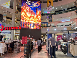 Icon Mall Kini Dilengkapi Videotron, Tampilan Atrium Kini Makin Keren