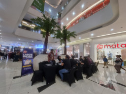 Bayar Pajak Lebih Mudah, Warga Gresik Serbu Stand Pembayaran Pajak di Icon Mall