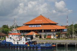 Pelindo Proyeksi Pergerakan Mudik di Pelabuhan Benoa Turun 39 Persen