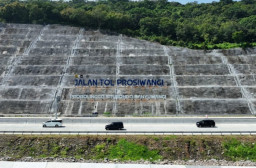 Tol Prosiwangi Ruas Paiton Jadi Destinasi Wisata Dadakan
