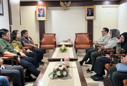 Djarum Kembangkan Peternakan Sapi Perah Terintegrasi di Brebes