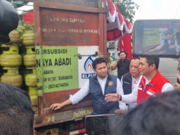 Wagub Emil Pastikan LPG Aman, Minta Warga Tak Panic Buying
