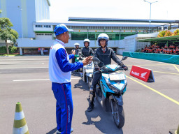Jago #Cari_Aman Biar Happy, #Cari_Aman Berkendara Bagi Pemula Perhatikan 3 Hal Ini