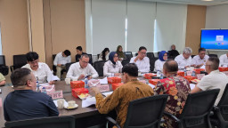 Xinyi Siap Naikkan TKDN, Wamen ESDM Tinjau Langsung Pabrik di KEK Gresik