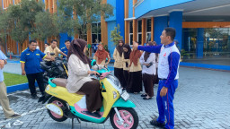 MPM Honda Jatim Edukasi Guru SMK Muhammadiyah 1 Kepanjen tentang Keselamatan Berkendara