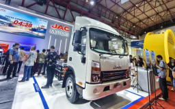 JAC Motors Gandeng Indomobil, Perkuat Pasar Kendaraan Niaga Listrik di Indonesia