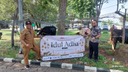 JIIPE Peduli, BKMS dan Tenant Salurkan 8 Sapi dan 36 Kambing untuk Warga Gresik