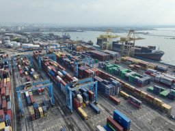 Pertumbuhan Arus Peti Kemas Internasional Tembus 11 Persen di Kuartal I-2026
