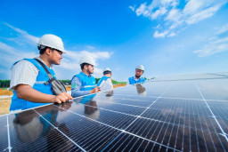 PLN Luncurkan Proyek PLTS Mentari Nusantara I 1,225 Gigawatt