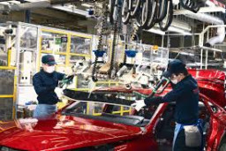 Gejolak Global Mulai Tekan Otomotif Nasional, GAIKINDO: Bahan Baku hingga Logistik Terancam