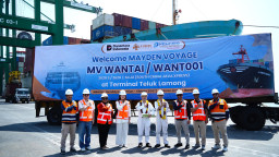 Layanan SCJX X-Press Fedeers Masyk TPK Teluk Lamong