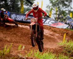 Valrossi dan CRF250R Melesat di Kejurnas Motocross Bekasi