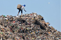 Tiap Hari Warga Surabaya Hasilkan 1.800 Ton Sampah