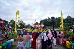 Tari Gandrung Jadi Sajian Budaya Menarik di Agrowisata Tamansuruh