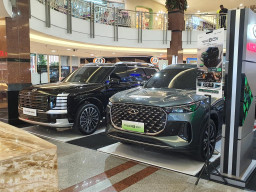 Fluktuasi Rupiah Tak Ubah Target Penjualan Mobil 850.000 Unit Tahun Ini