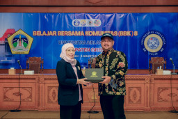 Bupati Yani Ajak Mahasiswa Unair Belajar dari Sejarah dan Masyarakat Gresik