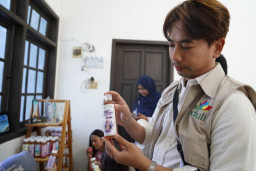 PLN UIT JBM Latih Masyarakat Surabaya Kelola Limbah Rumah Tangga
