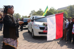 Pemkab Madiun Serahkan 55 Mobil Desa Siaga Guna Permudah Akses Kesehatan